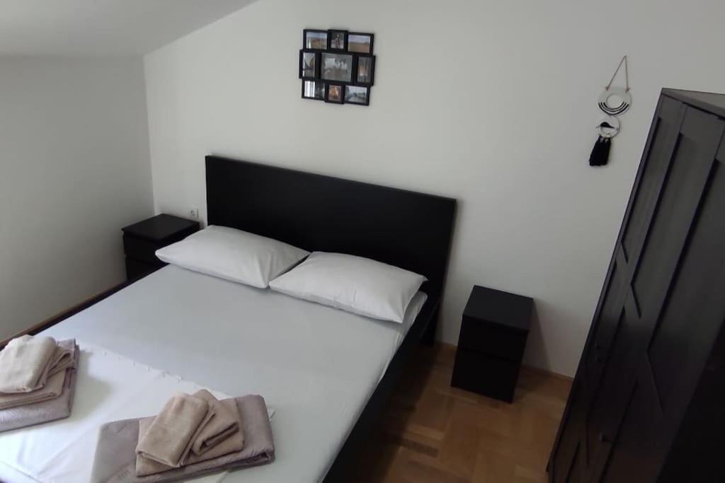 Luxury City Centre Apartment With Stunning View أوميس المظهر الخارجي الصورة