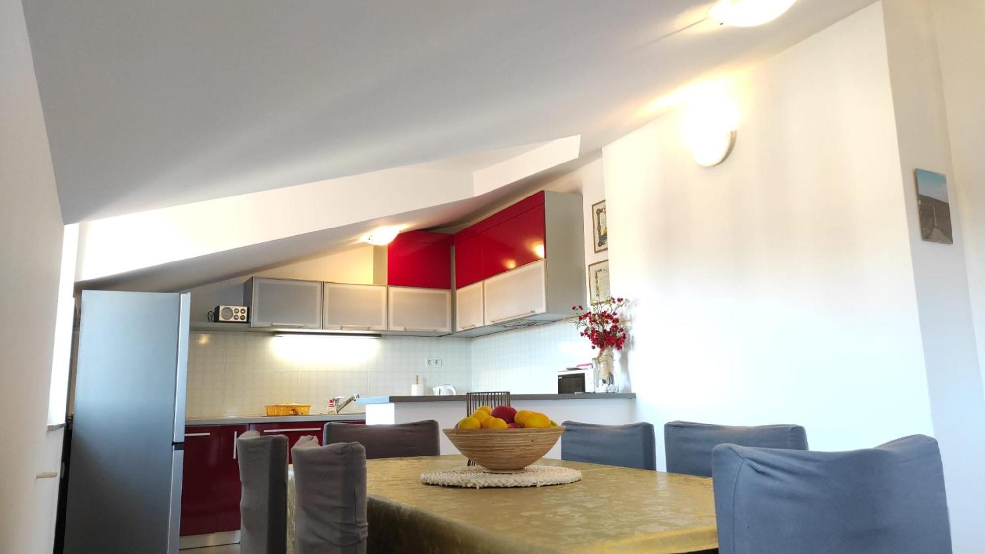 Luxury City Centre Apartment With Stunning View أوميس المظهر الخارجي الصورة