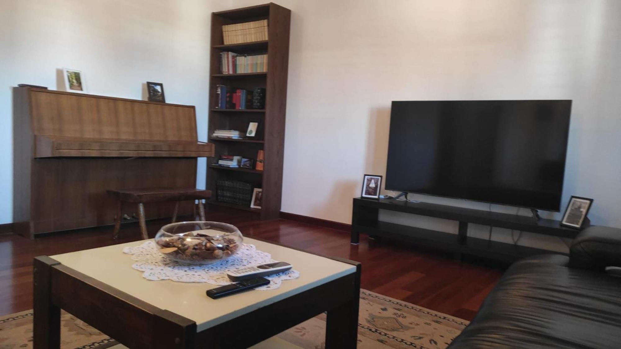 Luxury City Centre Apartment With Stunning View أوميس المظهر الخارجي الصورة