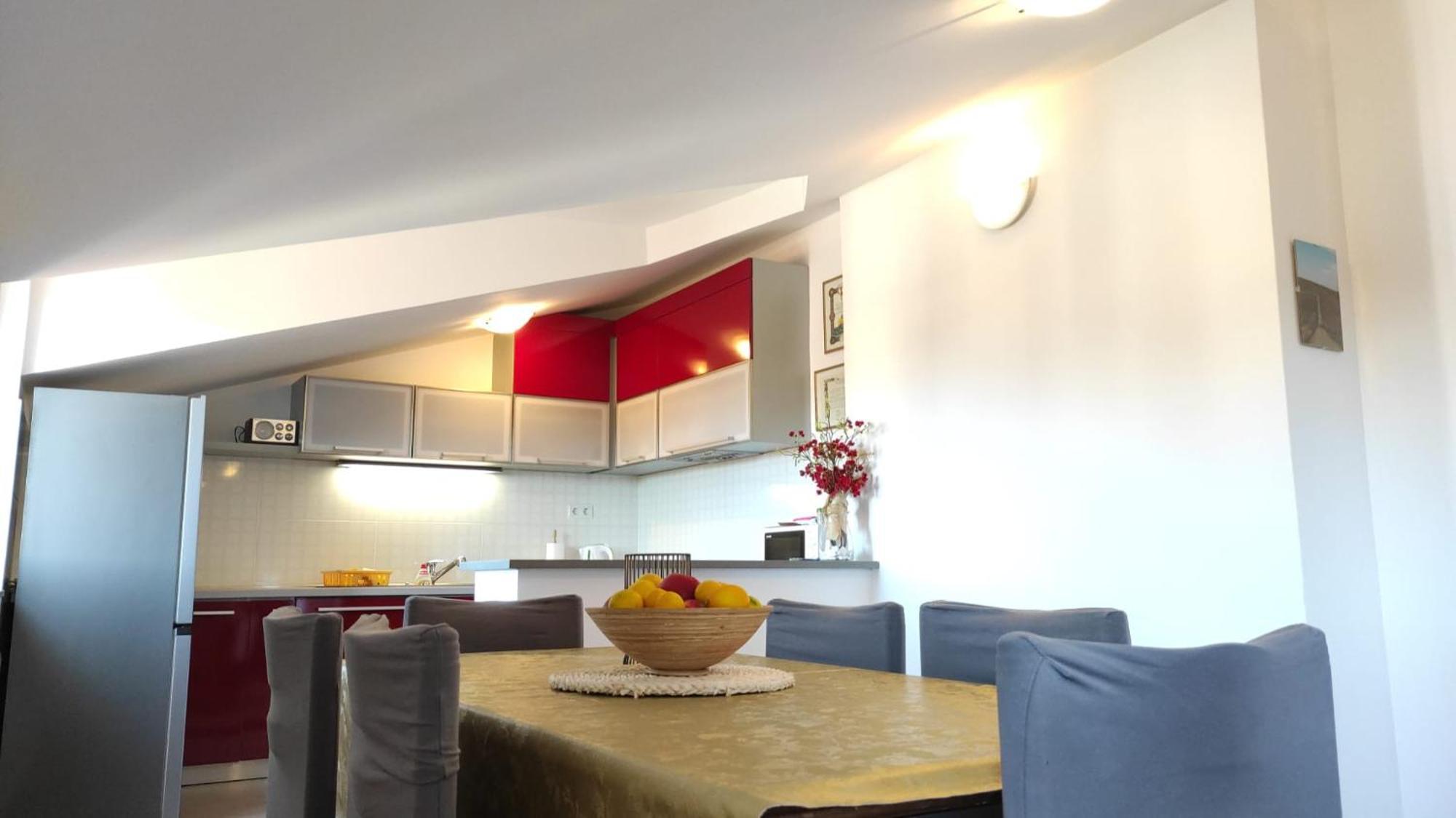 Luxury City Centre Apartment With Stunning View أوميس المظهر الخارجي الصورة