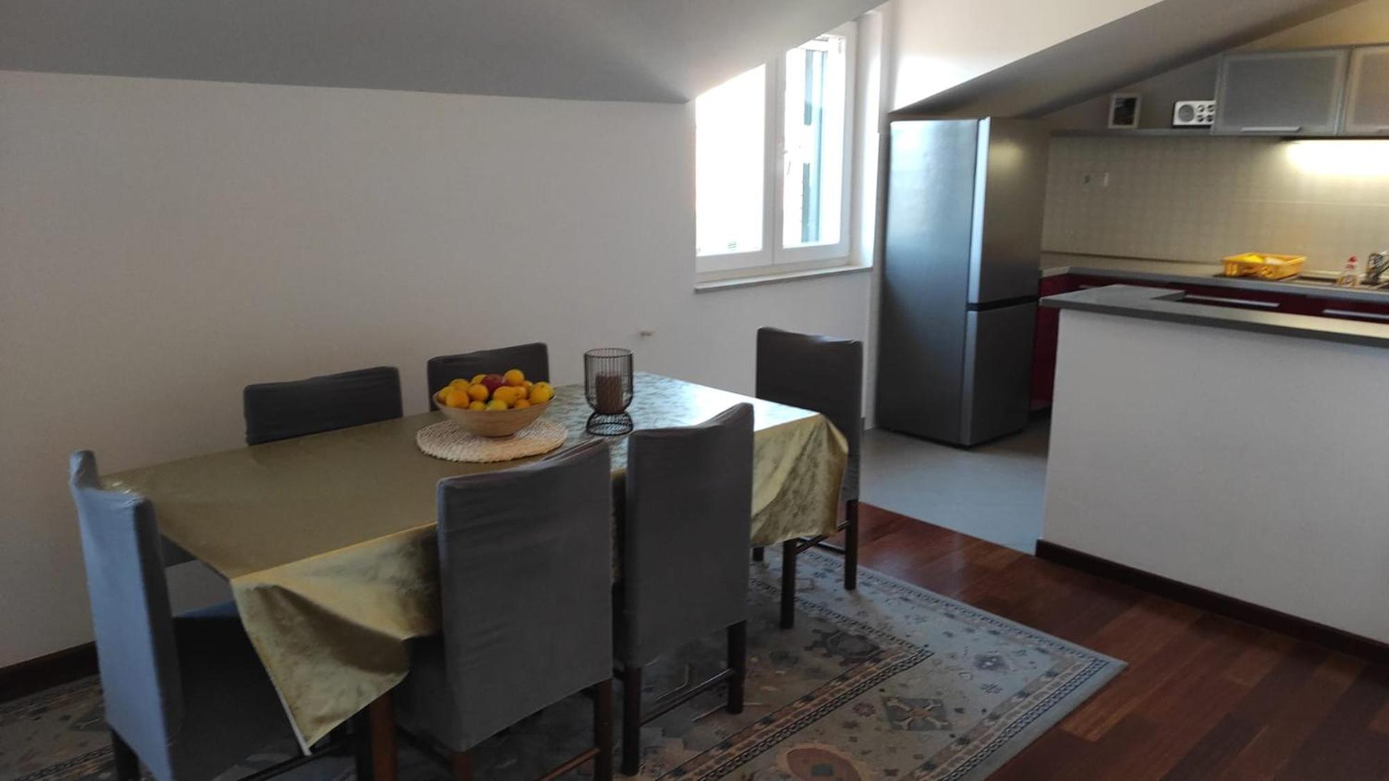 Luxury City Centre Apartment With Stunning View أوميس المظهر الخارجي الصورة